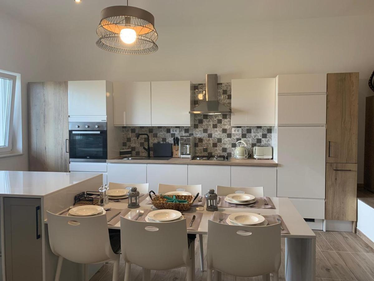La Dolce Vita Apartment Posedarje Esterno foto