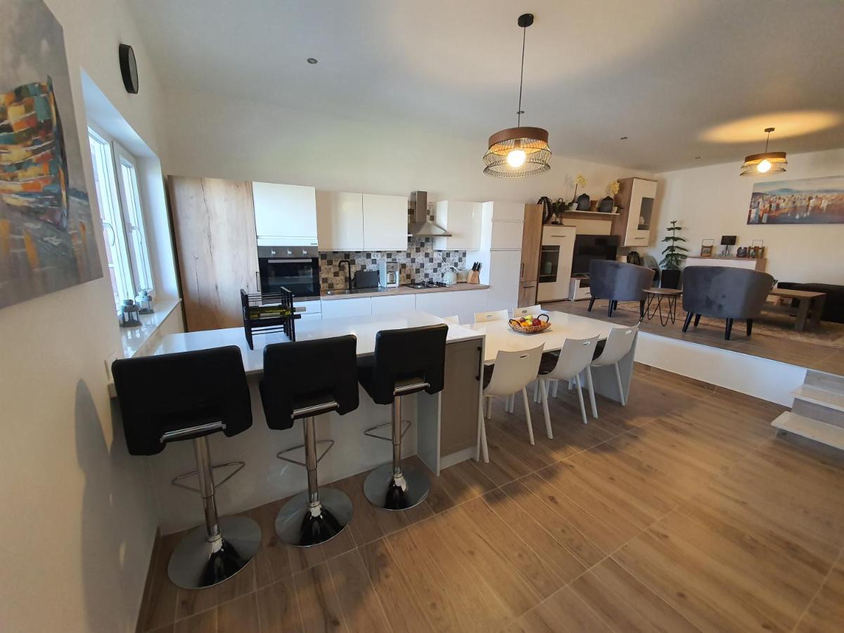 La Dolce Vita Apartment Posedarje Esterno foto